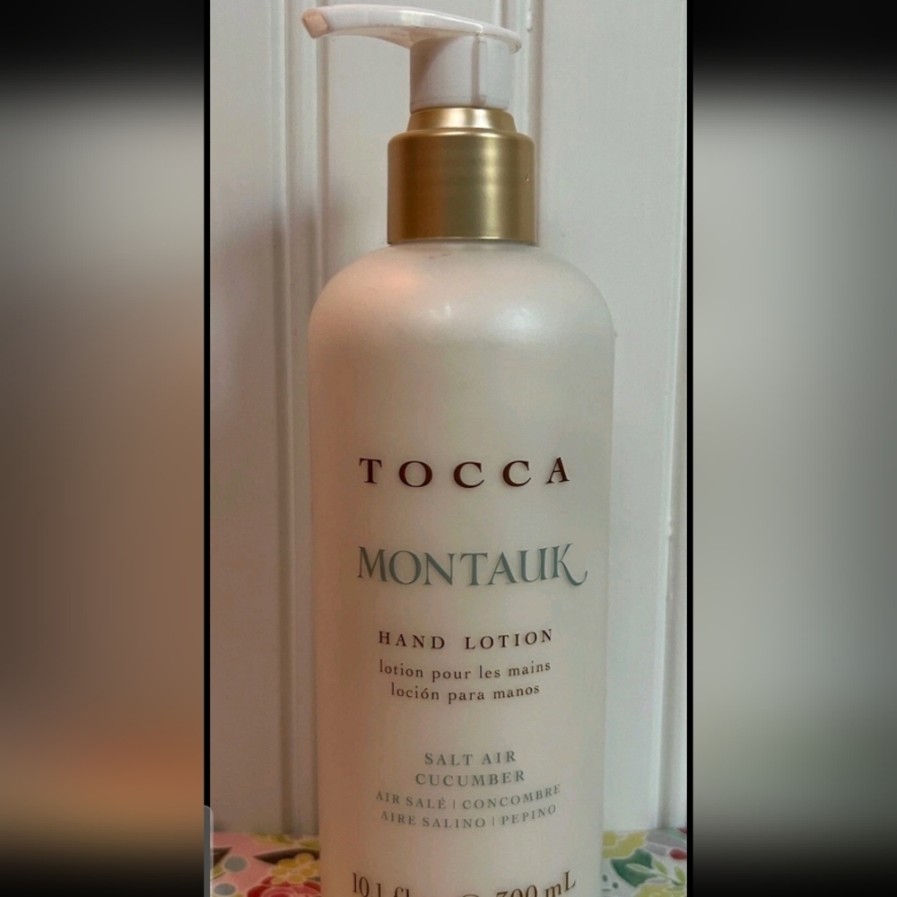 Tocca Montauk Hand Lotion in White with Gold Pump